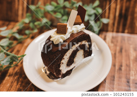 巧克力卷蛋糕 101243155