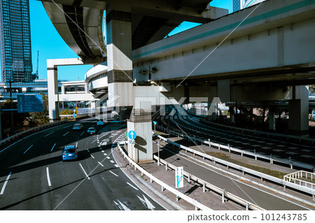 Yokohama Station East Exit Route 1 and Shuto Expressway Kinko Junction 2023.03 Light tone Yokohama Station East Exit Route 1 and Shuto Expressway Kinko Junction 2023.03 Light tone 101243785