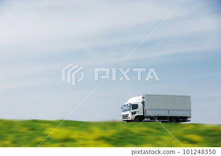Truck image 101248350
