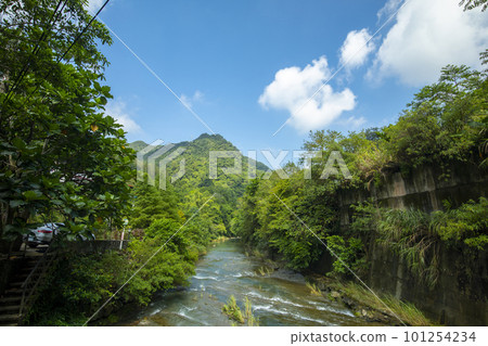 山谷,水流,翠綠的水流,台灣,谷、小川、エメラルドの小川、台湾、Valleys, streams, 山谷,水流,翠綠的水流,台灣,谷、小川、エメラルドの小川、台湾、Valleys, streams, 101254234