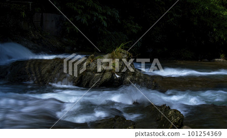 谷、小川、エメラルドの小川、台湾、山谷,水流,翠綠的水流,台灣,Valleys, streams, 谷、小川、エメラルドの小川、台湾、山谷,水流,翠綠的水流,台灣,Valleys, streams, 101254369