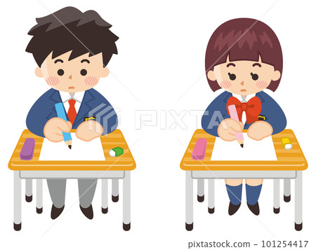 在課桌上學習的初中生和高中生 101254417