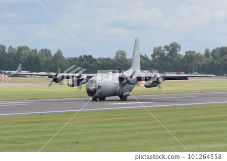 西班牙空軍 C-130H 大力神著陸 西班牙空軍 C-130H 大力神著陸 101264558