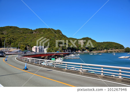 《Mie Prefecture》Uramura-cho, Toba City Pearl Road Aso-no-Ura Ohashi Bridge over Ikuura Bay 《Mie Prefecture》Uramura-cho, Toba City Pearl Road Aso-no-Ura Ohashi Bridge over Ikuura Bay 101267946