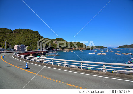 《Mie Prefecture》Uramura-cho, Toba City Pearl Road Aso-no-Ura Ohashi Bridge over Ikuura Bay 《Mie Prefecture》Uramura-cho, Toba City Pearl Road Aso-no-Ura Ohashi Bridge over Ikuura Bay 101267959