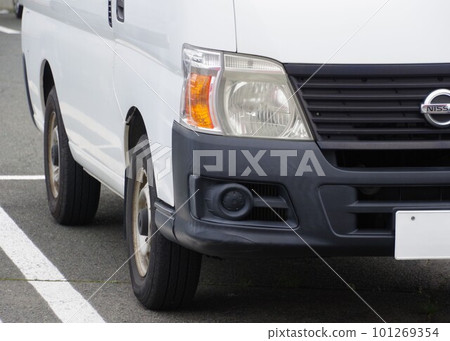 Car image Old commercial vehicle Nissan Caravan Car image Old commercial vehicle Nissan Caravan 101269354