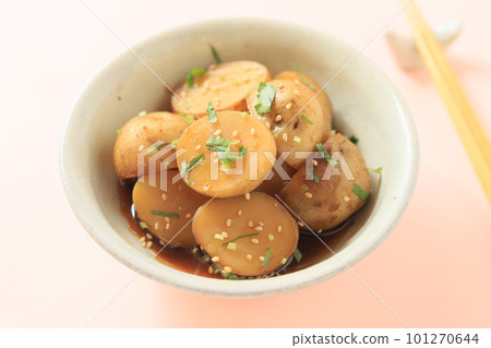 甜辣燉新土豆,春天的味道 甜辣燉新土豆,春天的味道 101270644