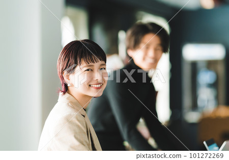 職業女性的肖像。 101272269