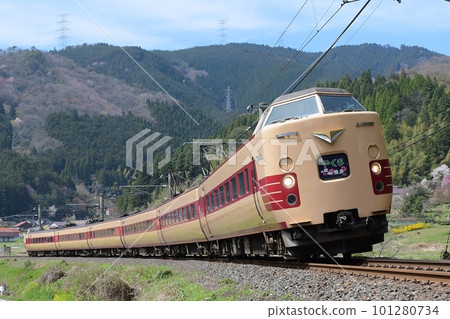 Series 381 JNR Marked JNR Color Limited Express Yakumo Hakubi Line Kurosaka - Nesame 101280734