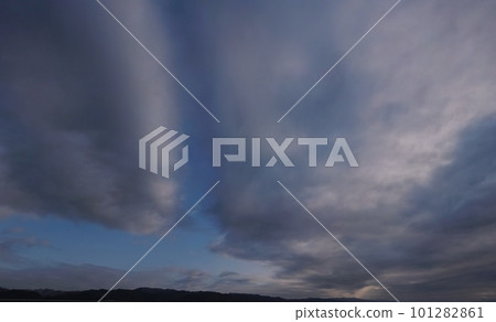 Spring morning sky with various clouds / super wide angle / sky mainly / 230403am 101282861