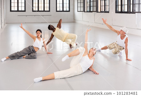dancers training in a dance studio 101283481