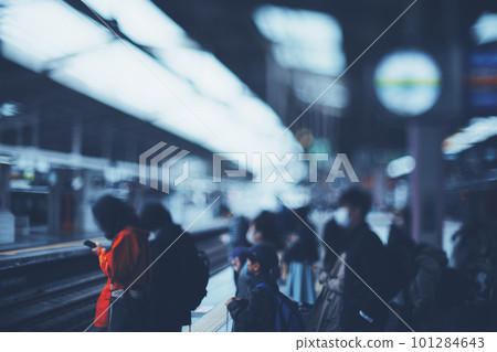 等火車模糊圖像的人 101284643