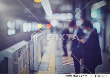 平台和商人模糊形象 平台和商人模糊形象 101284653