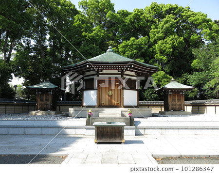 池上本門寺的日蓮聖人、日郎聖人、日輪聖人靈堂 池上本門寺的日蓮聖人、日郎聖人、日輪聖人靈堂 101286347