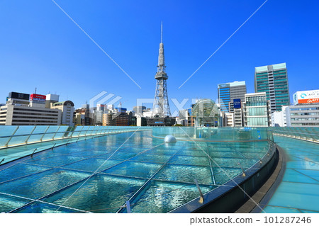 [愛知縣]名古屋電視塔（綠洲 21）在晴朗的天氣從水上宇宙飛船看到 101287246