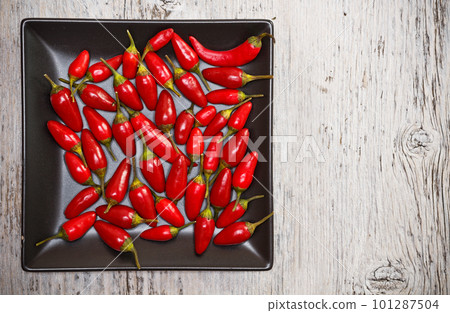 Chili Peppers Chili Peppers 101287504