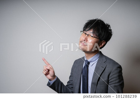 指向手指的商人 指向手指的商人 101288239