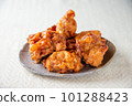 crispy fried chicken 101288423