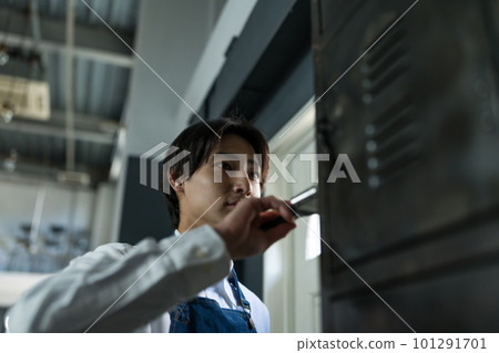 整修 修理 重新裝飾 101291701