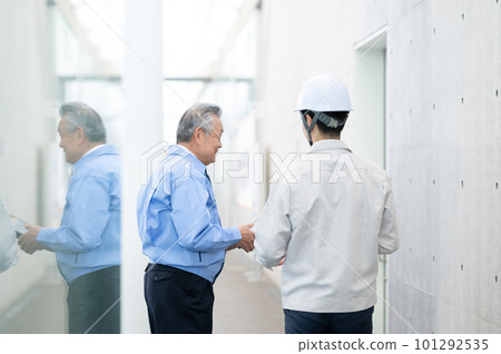 Man in work clothes Real estate developer Man in work clothes Real estate developer 101292535