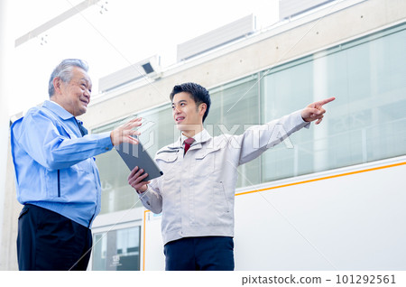 Man in work clothes Real estate developer Man in work clothes Real estate developer 101292561