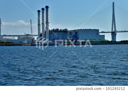 從橫濱市鶴見線海芝浦站看到的工廠區風景 Tokyo Gas 從橫濱市鶴見線海芝浦站看到的工廠區風景 Tokyo Gas 101293212