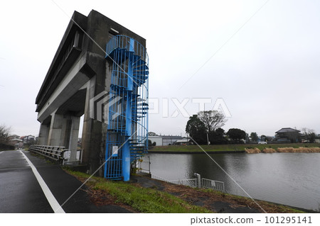 Stroll along the Tegagawa River 101295141