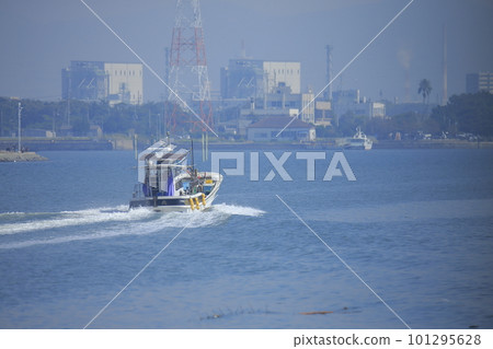 Miike Port, Omuta City, fishing boats returning to port, Miike Port, Omuta City, fishing boats returning to port, 101295628