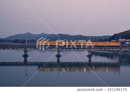 train reflected in the water train reflected in the water 101296170