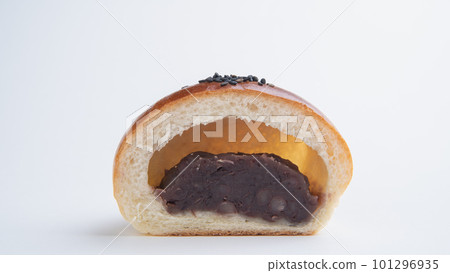 切好的餅的橫截面 切好的餅的橫截面 101296935