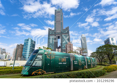 高雄輕軌高雄85、高雄展覽館發車 101299296