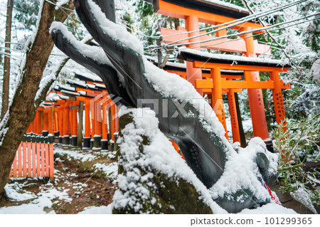 大阪府枚方市新名神高速公路施工現場 101299365