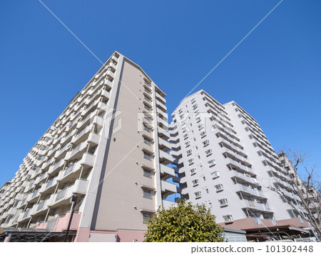 Sunny apartment and clear blue sky 101302448