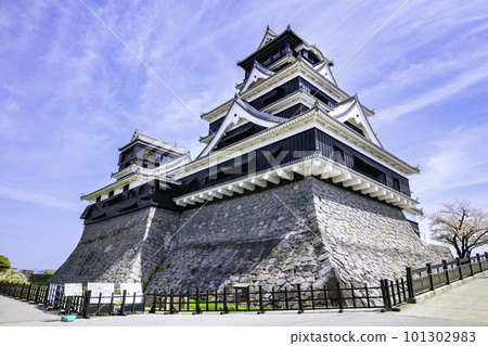 Restoration work is progressing smoothly at Kumamoto Castle. 101302983
