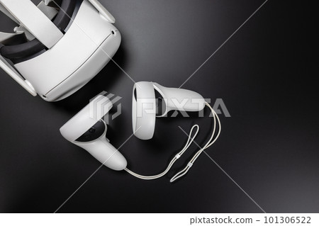 Motion controllers by virtual reality simulator VR glasses 101306522