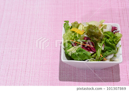 Fresh salad 101307869