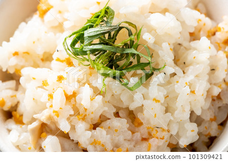 Strawberry boiled rice up. 101309421