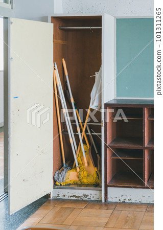 school cleaning kit 101311265