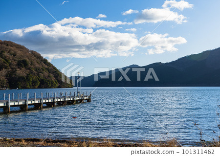 Lake Ashinoko from Togendai Port in Hakone-machi, Ashigarashimo-gun, Kanagawa Prefecture, Japan 101311462