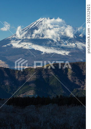 Mount Fuji seen from Owakudani, Hakone-machi, Ashigarashimo-gun, Kanagawa Prefecture, Japan 101312921
