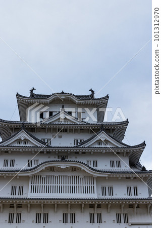 從日本兵庫縣姬路市姬路城備前丸遺址看到的主要天守閣 從日本兵庫縣姬路市姬路城備前丸遺址看到的主要天守閣 101312970