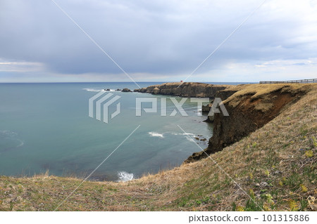 Cape Hotaru Lighthouse at Kiritappu Cape, Hokkaido 101315886