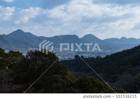 從日本香川縣中多戶郡琴平町琴比羅宮表參道看到的風景 101316215