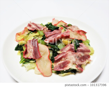 Stir-fried whale meat bacon and vegetables (komatsuna cabbage) Stir-fried whale meat bacon and vegetables (komatsuna cabbage) 101317396