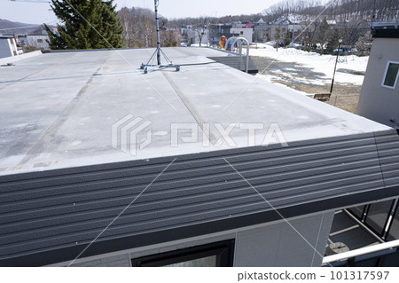 粉刷前屋簷航拍(房屋改造前後) 粉刷前屋簷航拍(房屋改造前後) 101317597