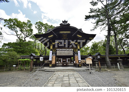 Toyokuni Shrine Karamon Toyokuni Shrine Karamon 101320815