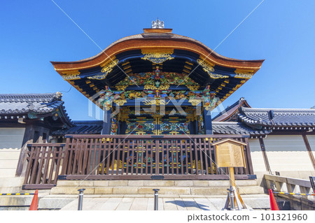 Karamon gate of Hongan-ji Temple with beautiful colors that shine against the blue sky (restored) Karamon gate of Hongan-ji Temple with beautiful colors that shine against the blue sky (restored) 101321960