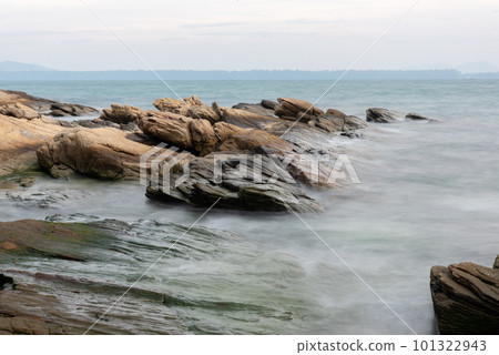 The rock beach 101322943