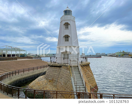 The symbol of Sakai with the sea in the background, Japan's oldest Western-style wooden lighthouse Former Sakai Lighthouse The symbol of Sakai with the sea in the background, Japan's oldest Western-style wooden lighthouse Former Sakai Lighthouse 101328763