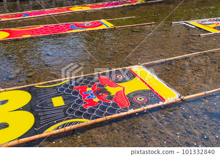Gojo River in spring, lazy washing <Iwakura City, Aichi Prefecture> Gojo River in spring, lazy washing <Iwakura City, Aichi Prefecture> 101332840